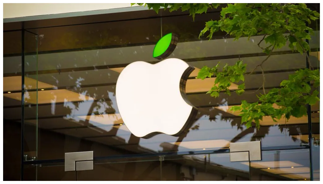 Apple เปลี่ยนสีใบไม้บนโลโก้ Apple Store เป็นสีเขียวรับวันคุ้มครองโลก
