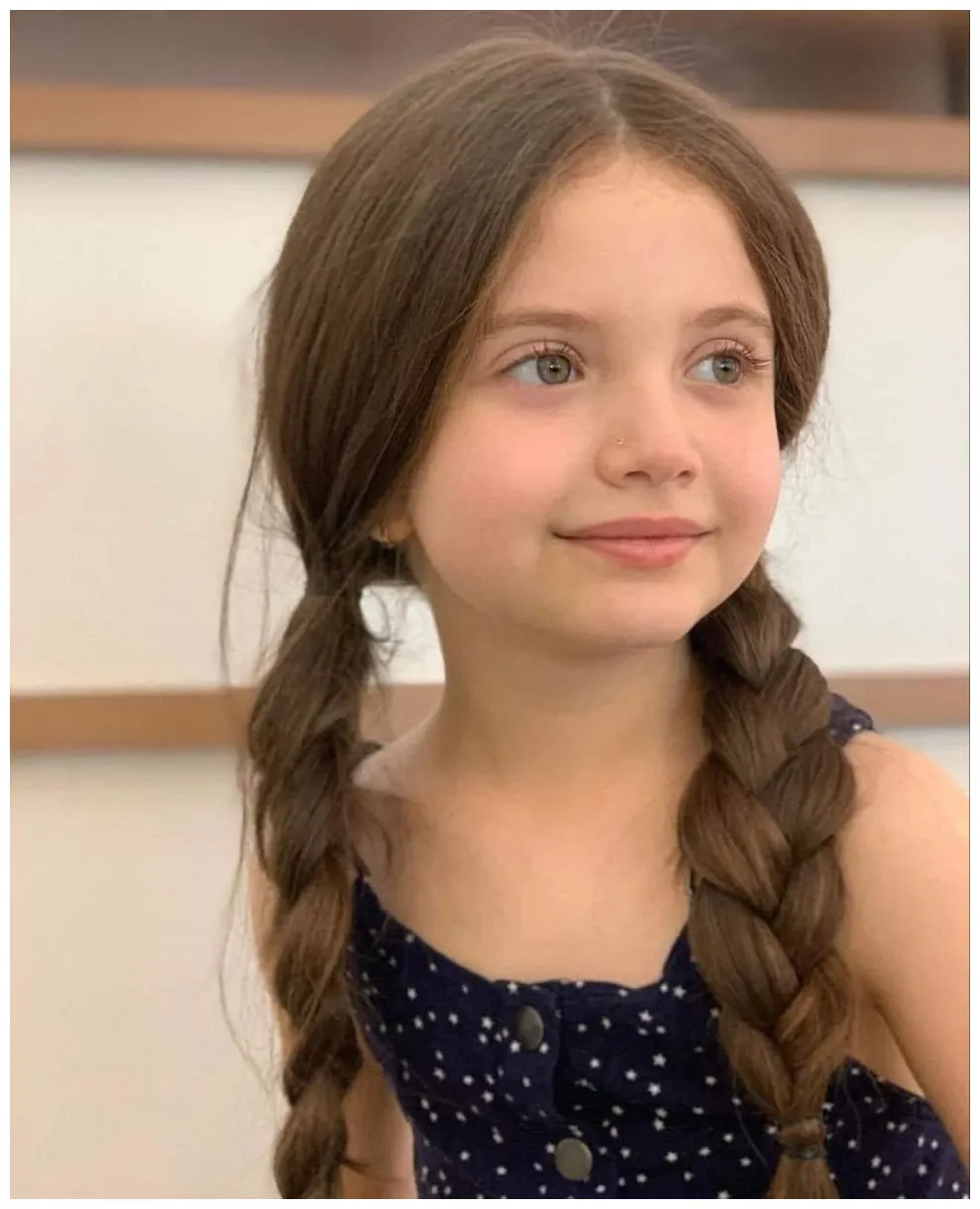 Girls hairstyles easy, child actresses, angel face, baby family printable coloring page