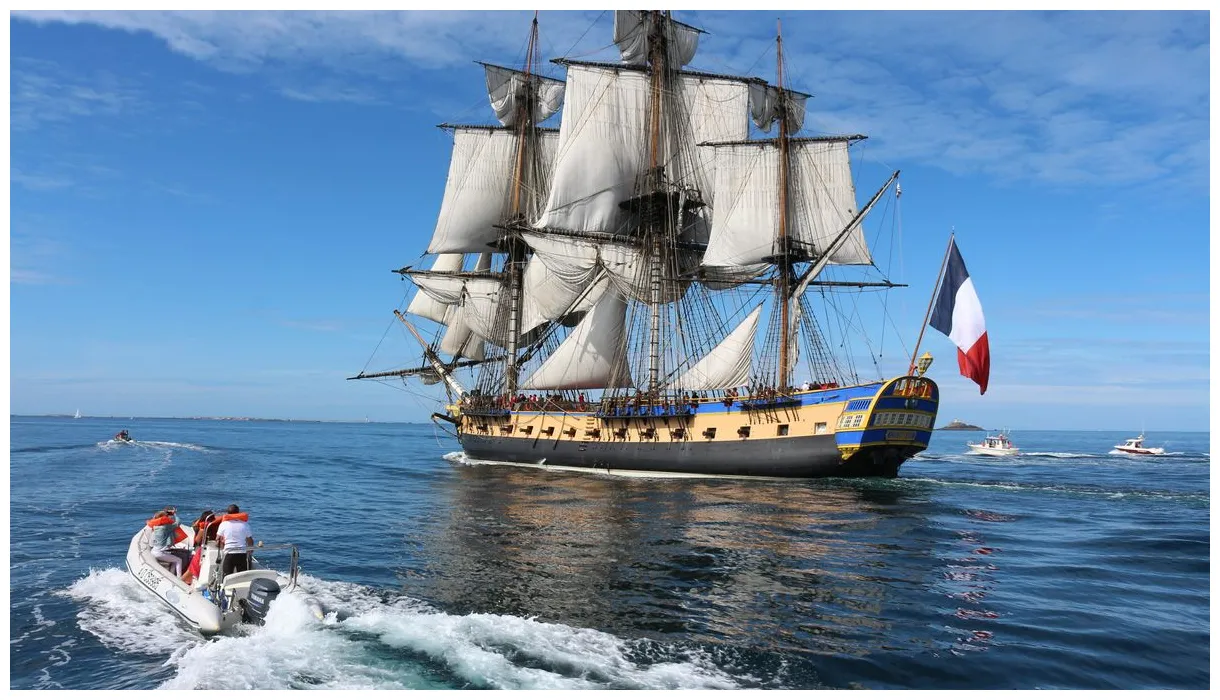 L'hermione quitte la rochelle ici