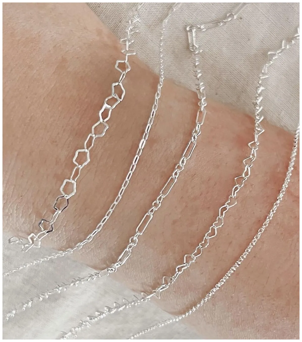 Get permanent jewelry, from bracelets to necklaces, at this new tucson