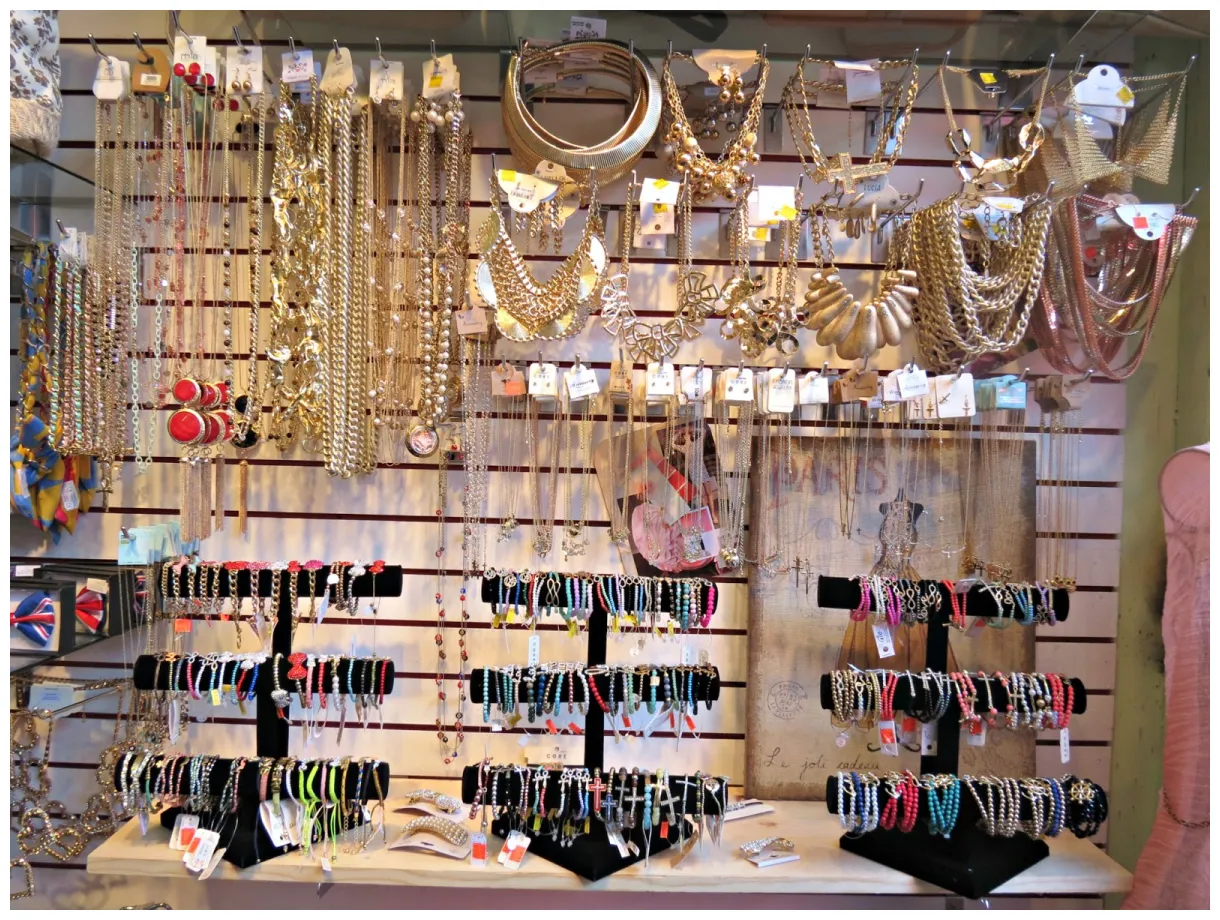 The santee alley high bijoux fashion jewelry & accessories