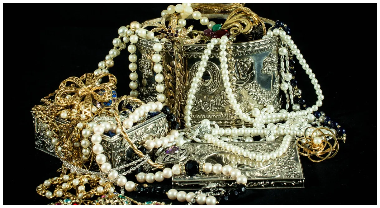 Free s chain, lighting, necklace, jewellery, art, gold, silver