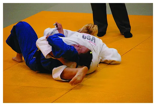 『柔道 寝技 三角絞め』 ネットで話題 youtube無料動画ご紹介！