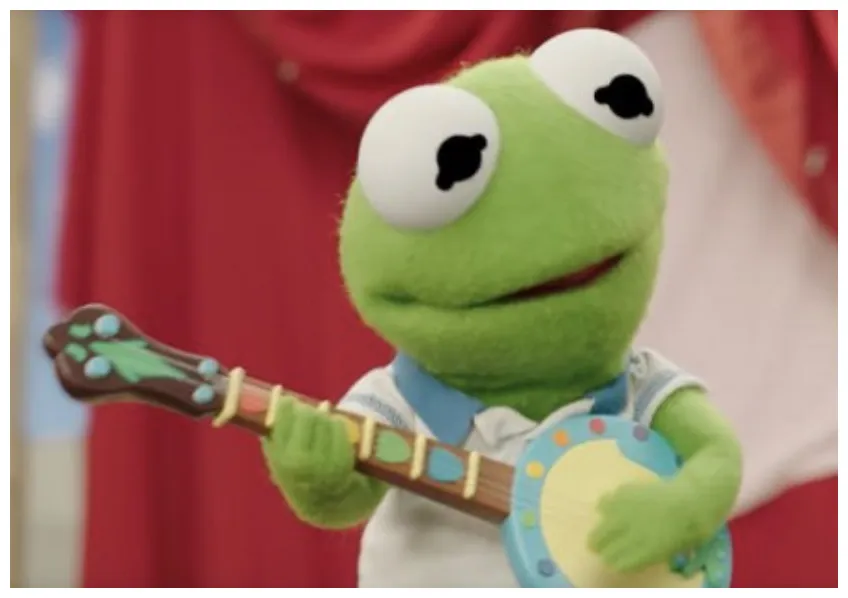 Kermit playing banjo