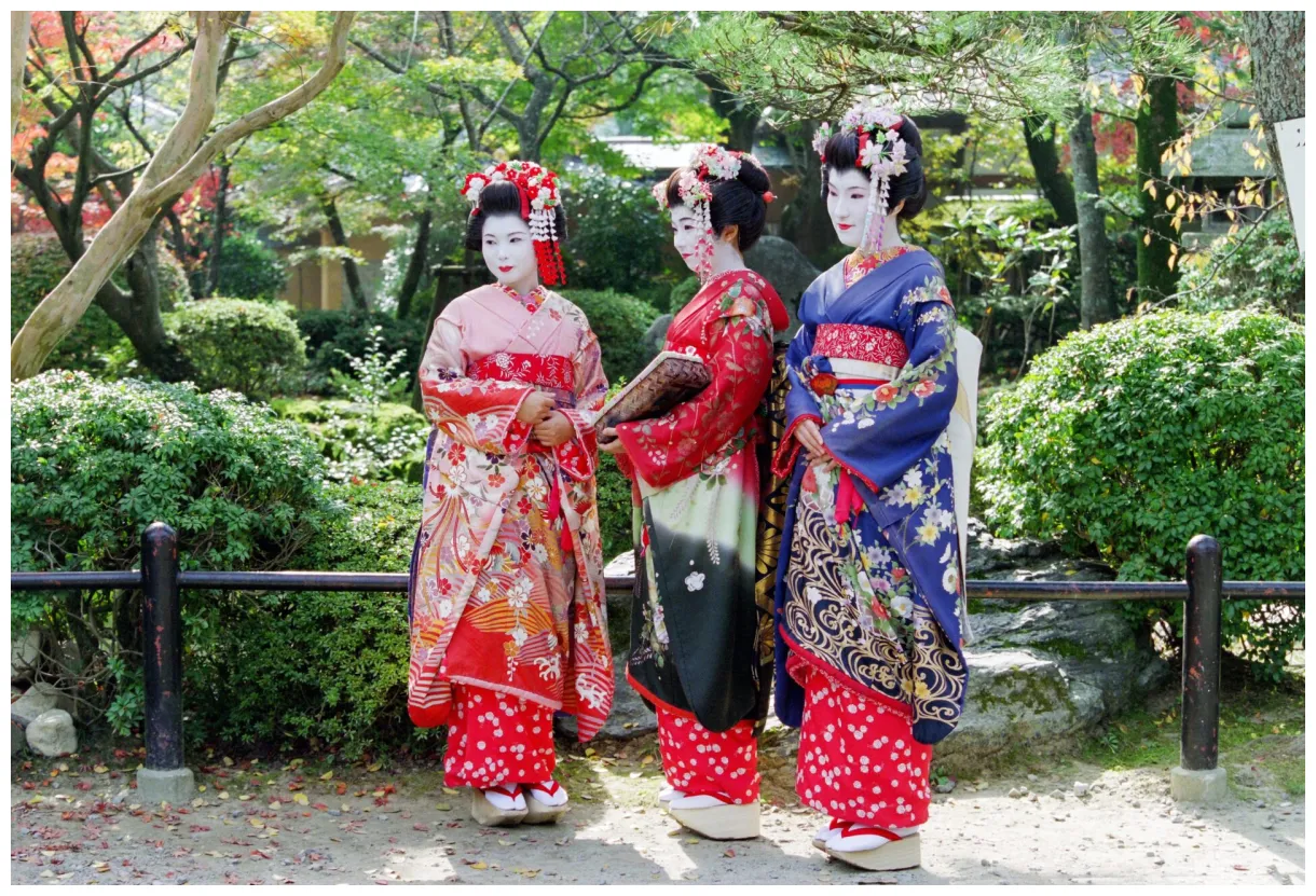 Traditional japanese kimono patterns