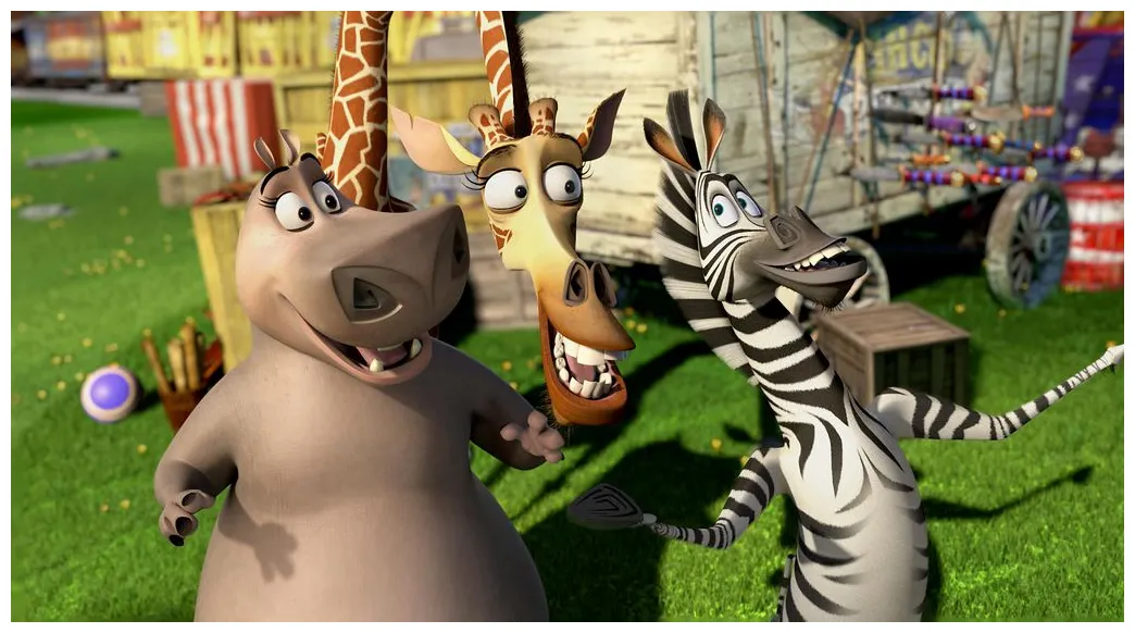 “prometheus” y “madagascar” luchan por el primer lugar la opinión