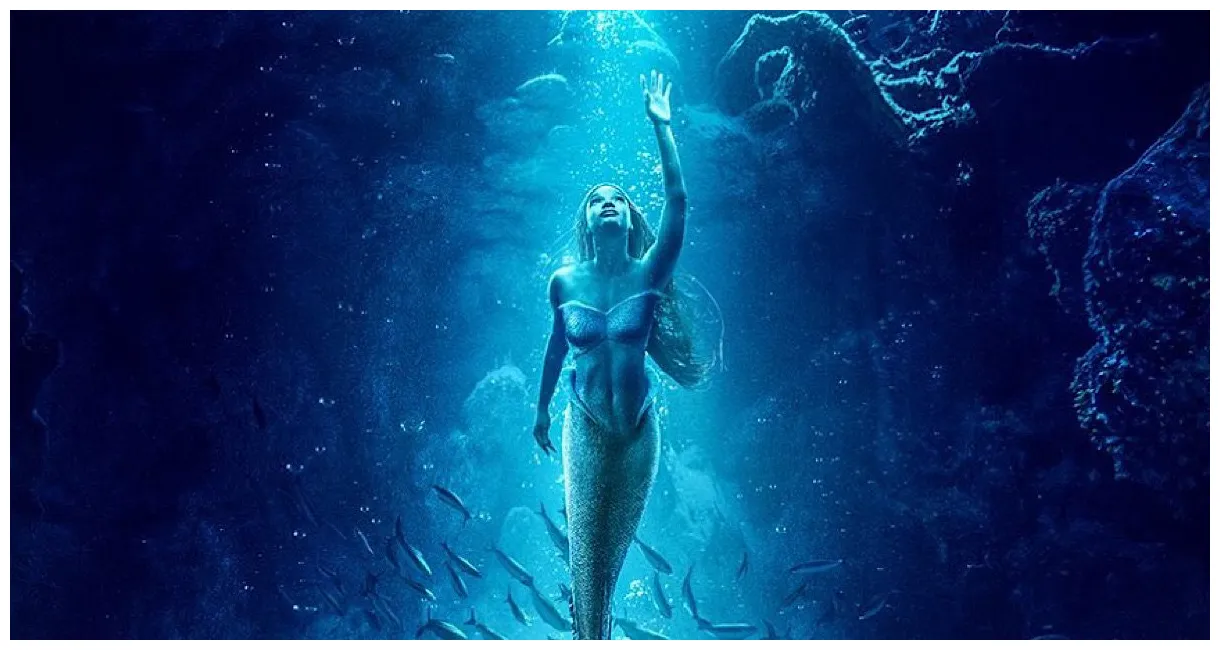 The little mermaid clip reveals first look at 'kiss the girl' scene