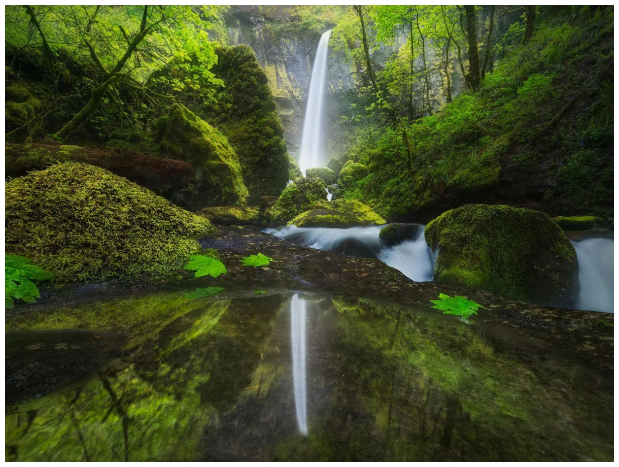 Elowah falls oregon columbia river gorge s cave