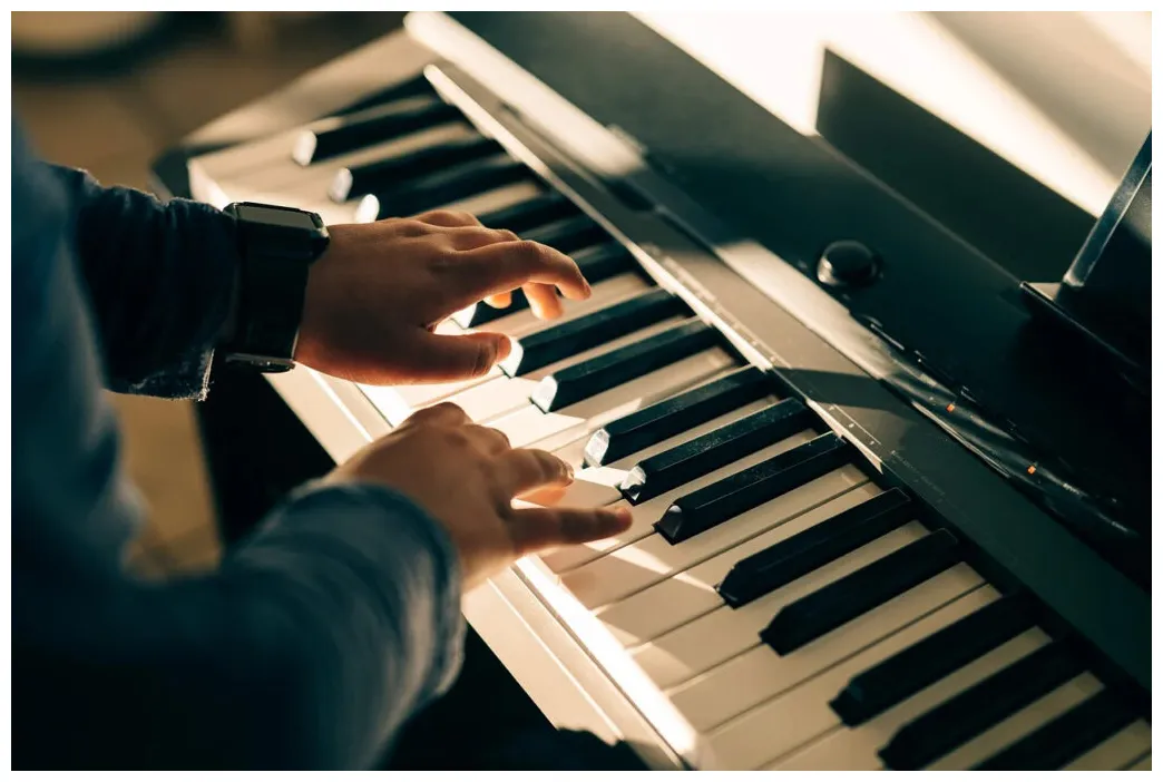 Apprenez à jouer du piano guide essentiel pour les débutants printable coloring page