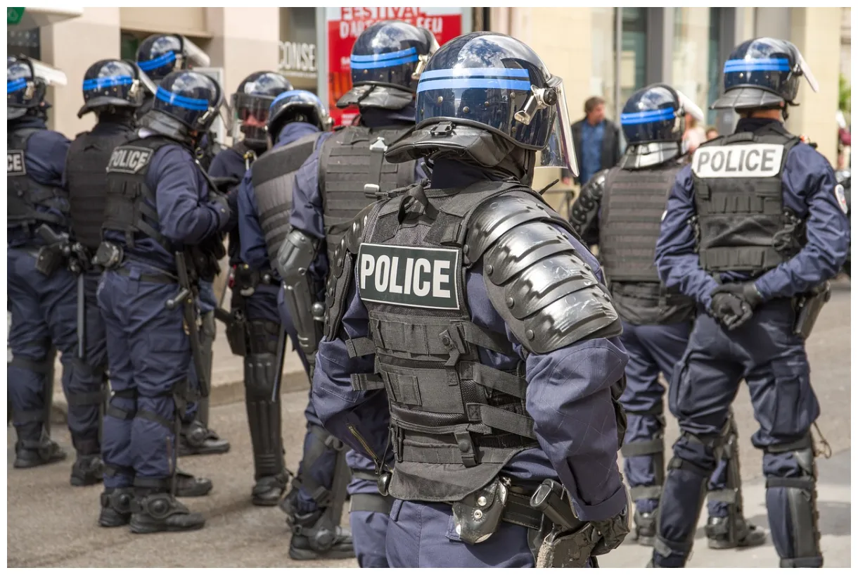 400,000+ free police & police s pixabay