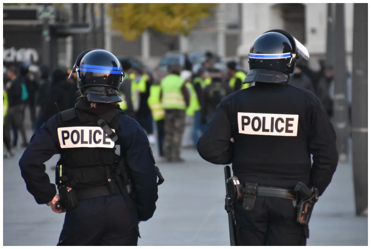Policer la police de la théorie à la pratique université de montpellier
