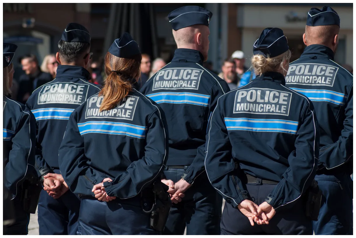 Devenir policier métier, Études, salaire educatel