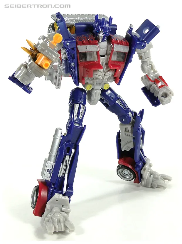 New Galleries: SDCC Transformers Prime Optimus Prime & DOTM Deluxe