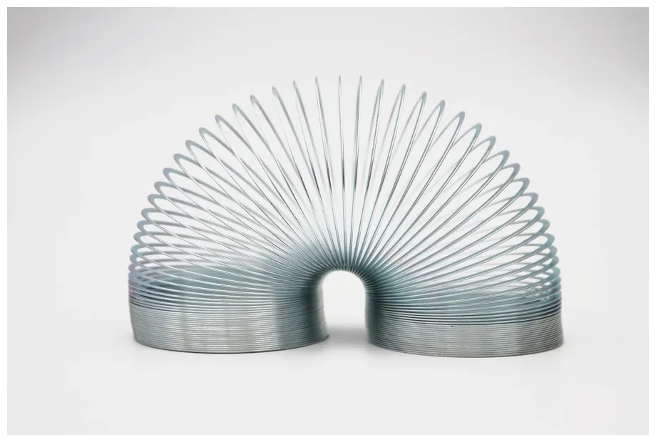 Пружинка СЛИНКИ slinky чёрная металлическая купить printable coloring page