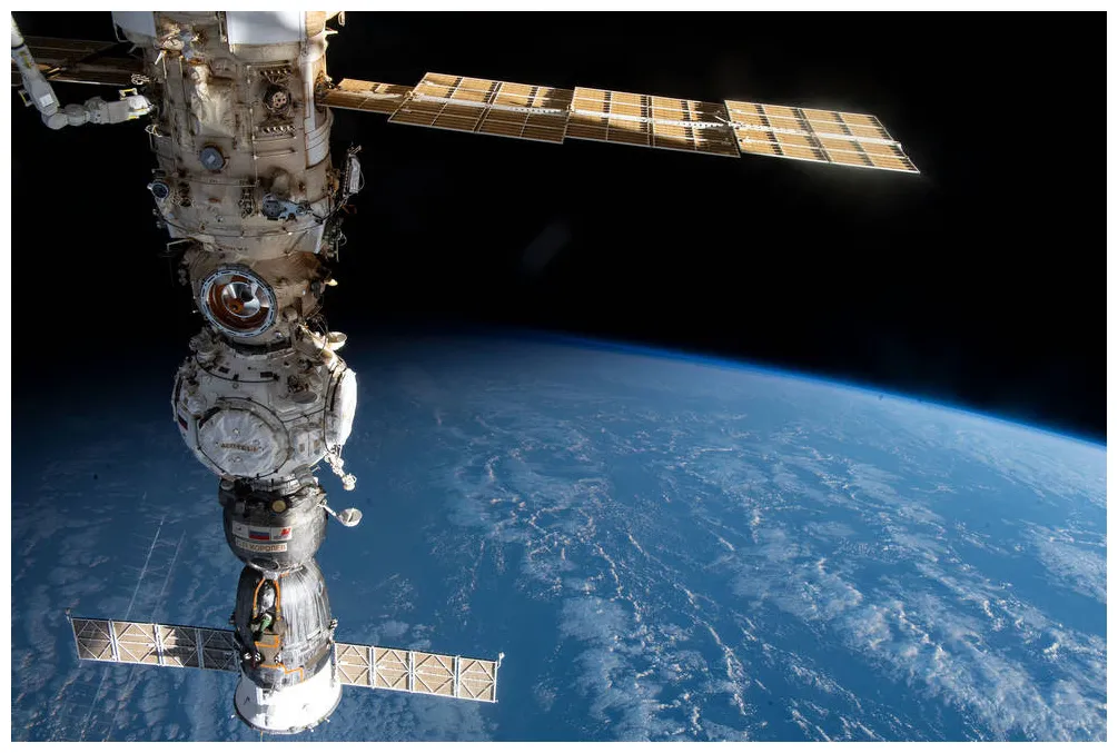 NASA Live Coverage of Space Station Crew Activities - SpaceRef