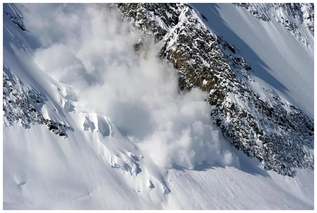 Avalanche Forecasting 101 by Scott Thumlert | Mike Wiegele Helicopter